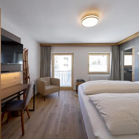 Grischuna Apart Otel