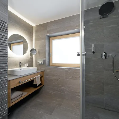 Apart Otel Grischuna 4*