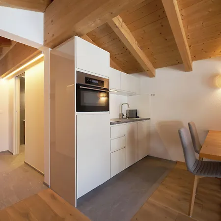 Grischuna Apartmanhotel 4*