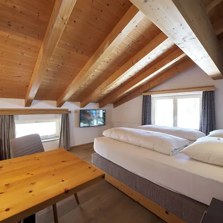 Grischuna Apart Otel 4*