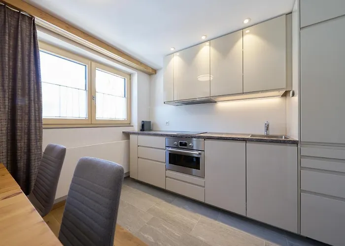 Aparthotel Grischuna 4*