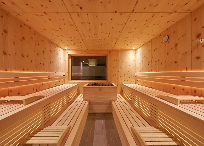 Grischuna Aparthotel 4*