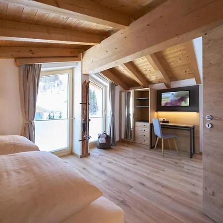 Grischuna מלון דירות