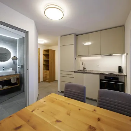 Grischuna מלון דירות