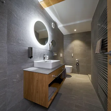 Grischuna 4* זאמנאון