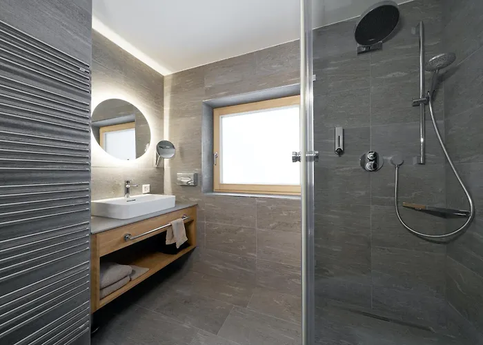 Apart-hotel Grischuna 4*